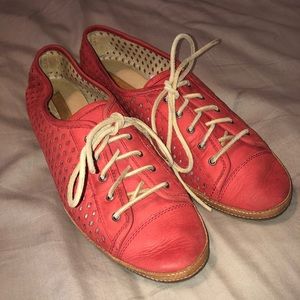 Frye red leather Tegan low lace sneakers 10